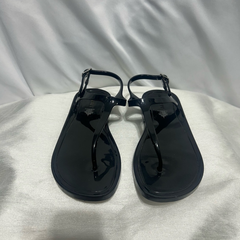 Elegant Black girls jelly Sandals with silver buckle. Size 1.